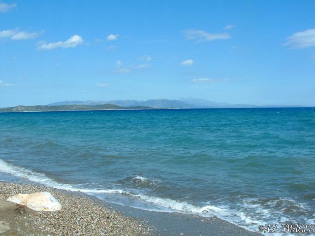 Shores at Schinias beach