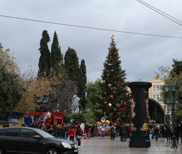 x-mas tree at syndagma square